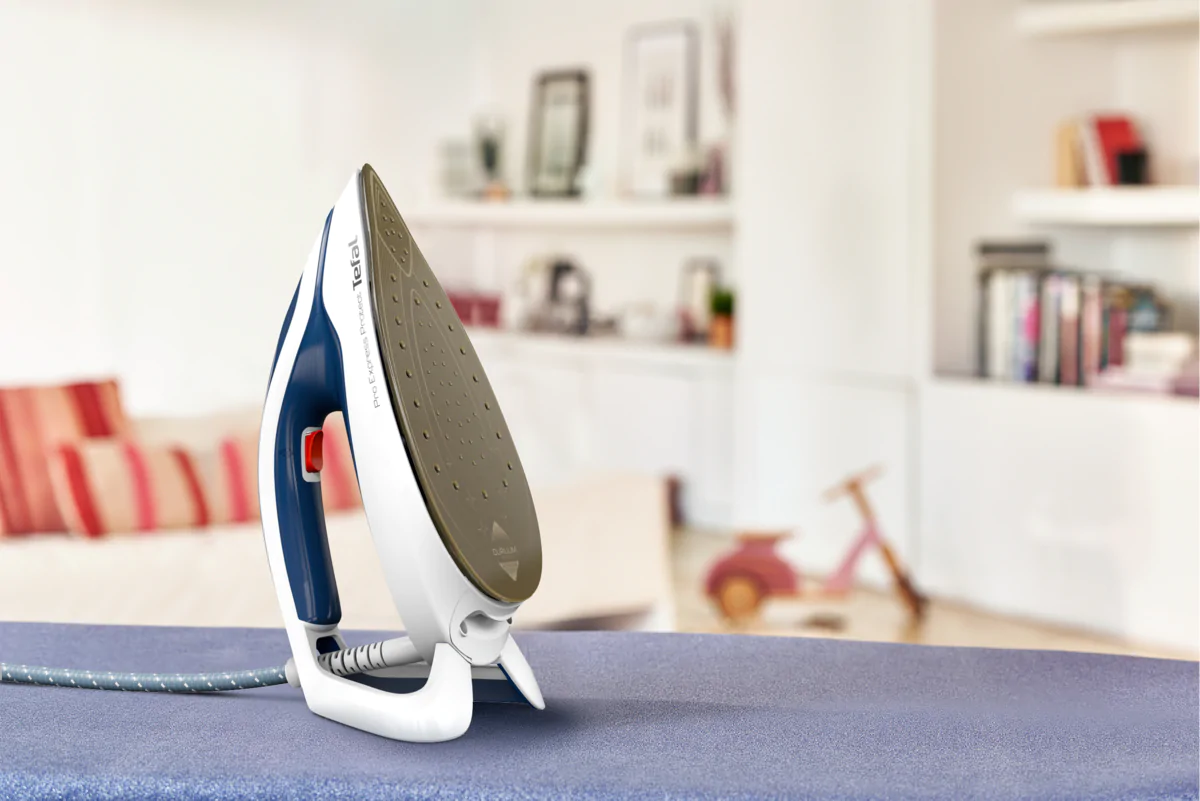 Парогенератор Tefal   PRO EXPRESS PROTECT GV9221E0