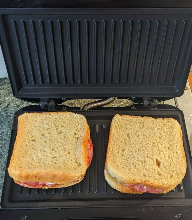 Михайло
