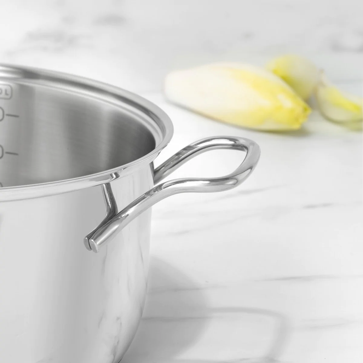 Кастрюля з кришкою Tefal Intuition 24 см B8644674