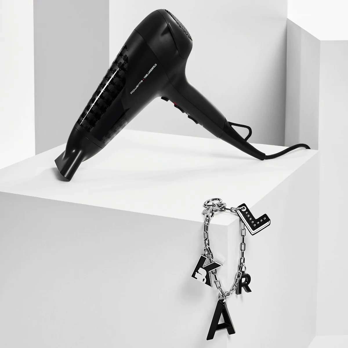 Фен Rowenta x Karl Lagerfeld Studio Dry CV581LF0