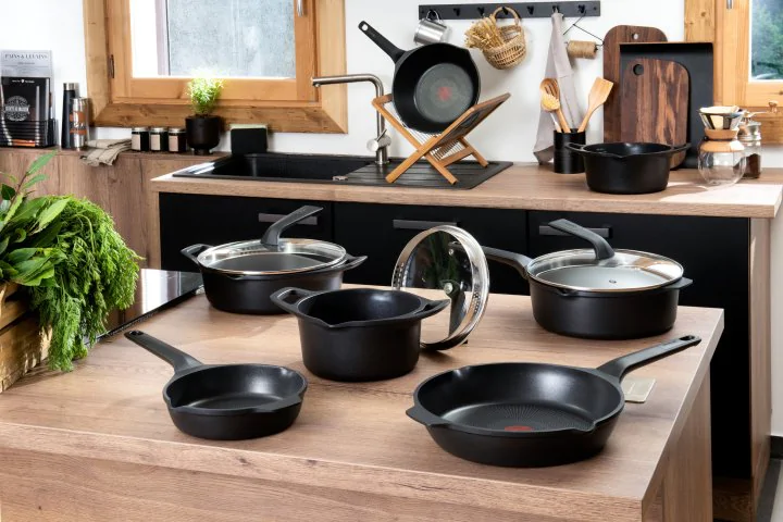 Сковорода Tefal Robusto 28 см E2490644