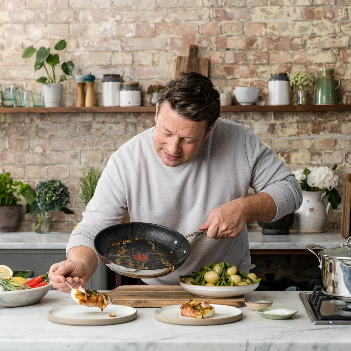 Сковорода Tefal Jamie Oliver Cooks Direct 24 см E3040455