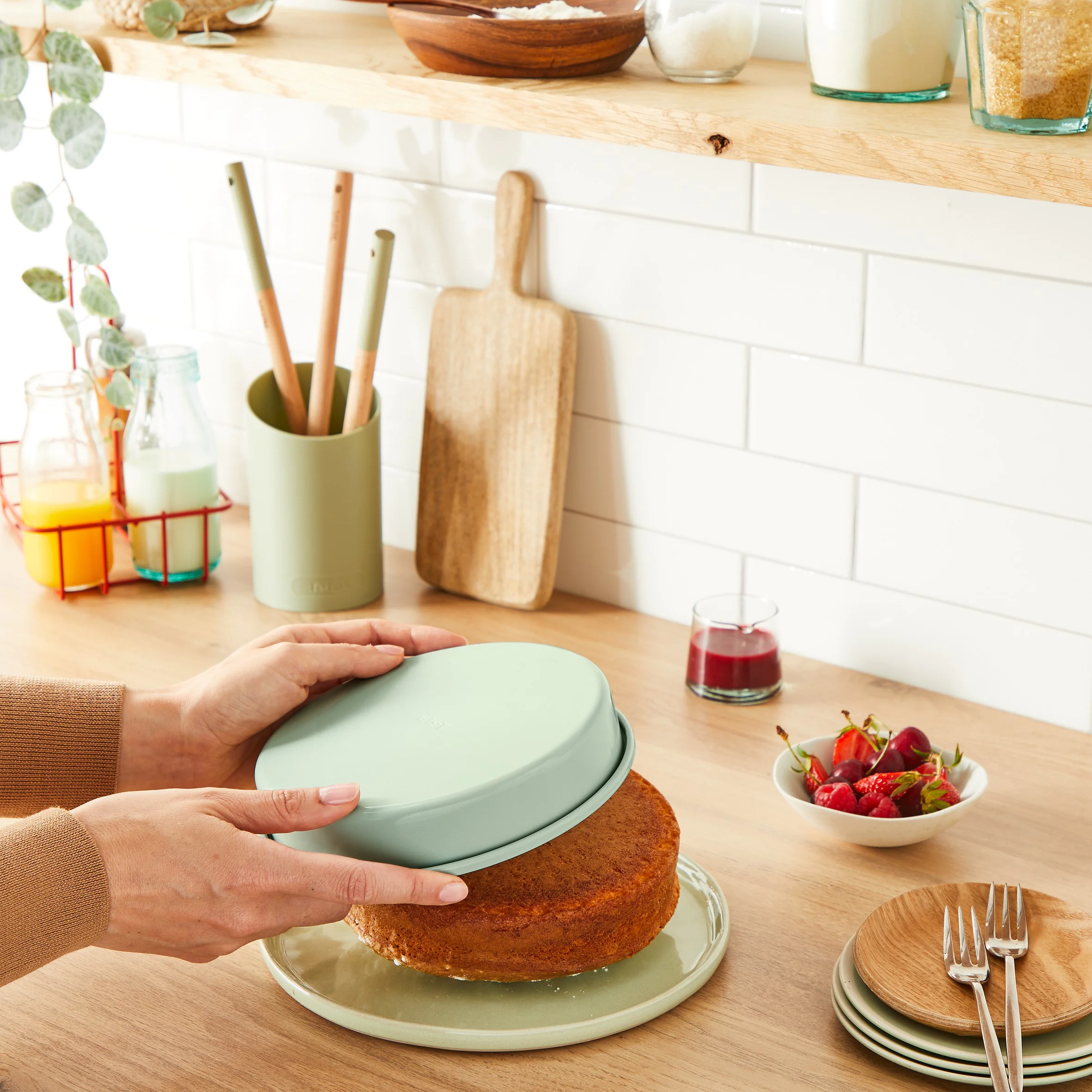 Форма для випікання Tefal Ceramik Round Cake 17 см J1756004