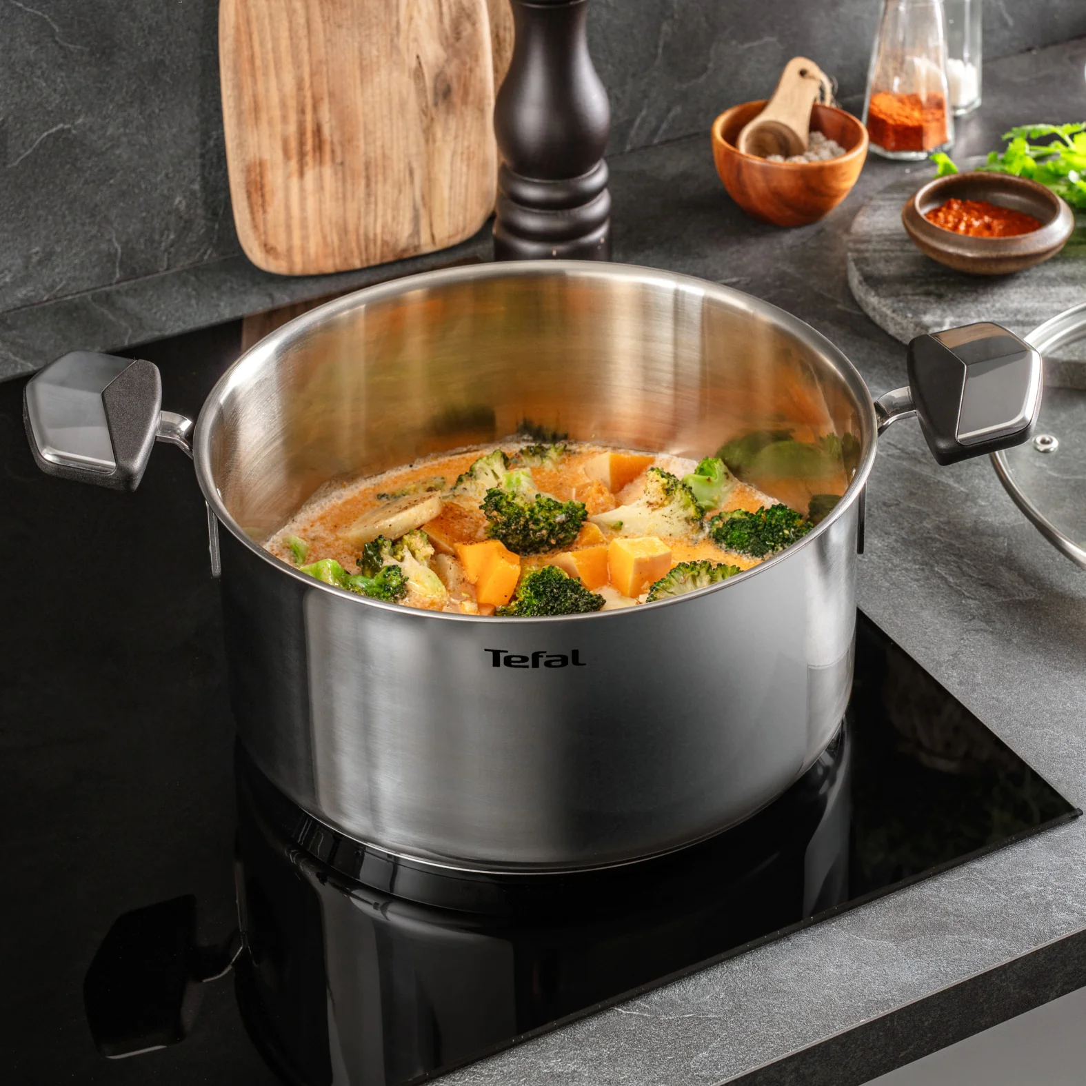 Каструля Tefal Space+ Emotion+ 24 см (5,4 л) E3284644