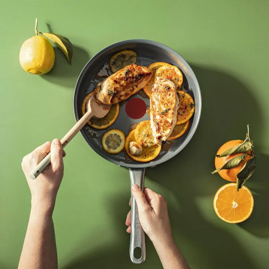 Сотейник з кришкою Tefal Renew +  24 см C4243253