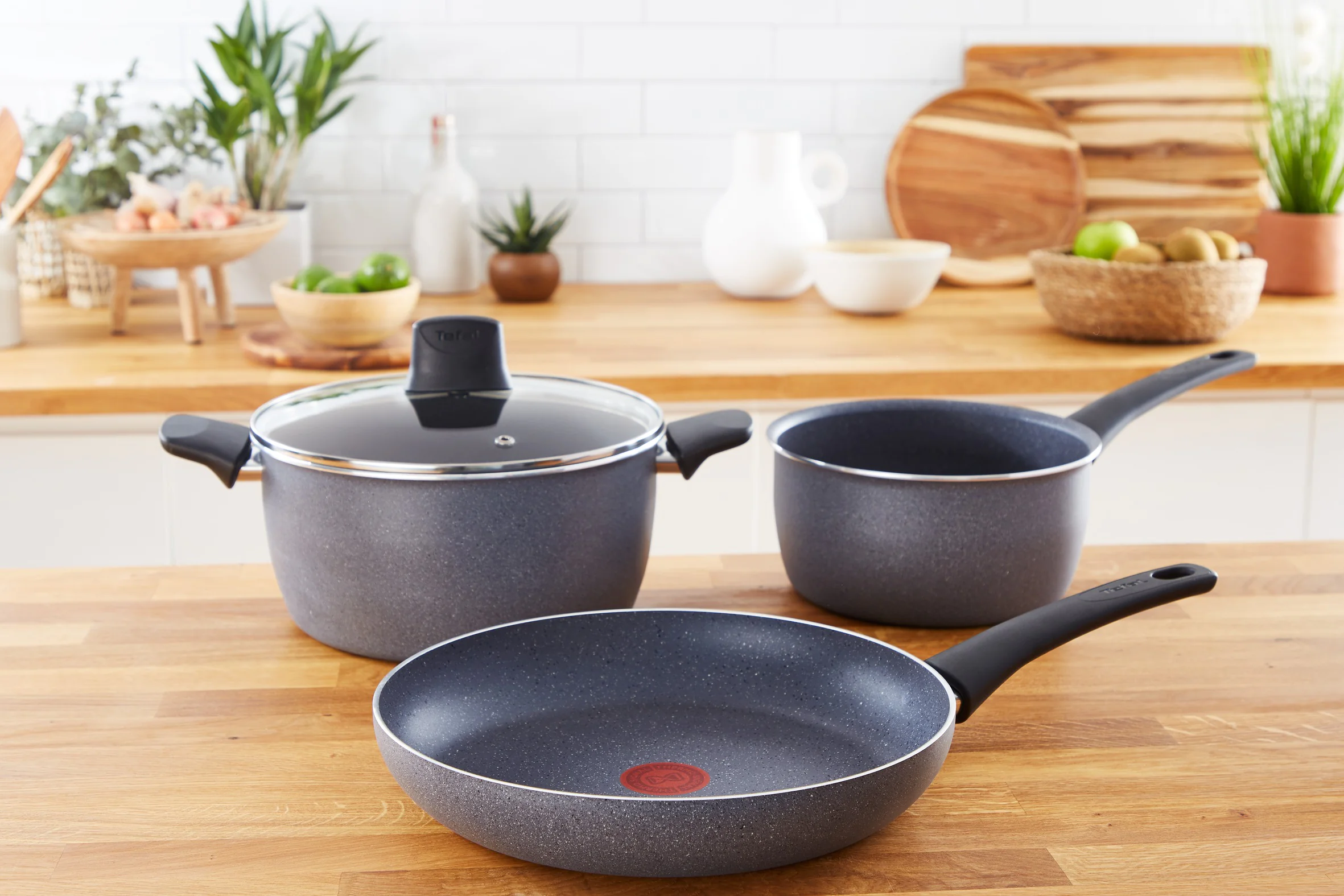 Сковорода Tefal Hard Stone 20 см D4560253