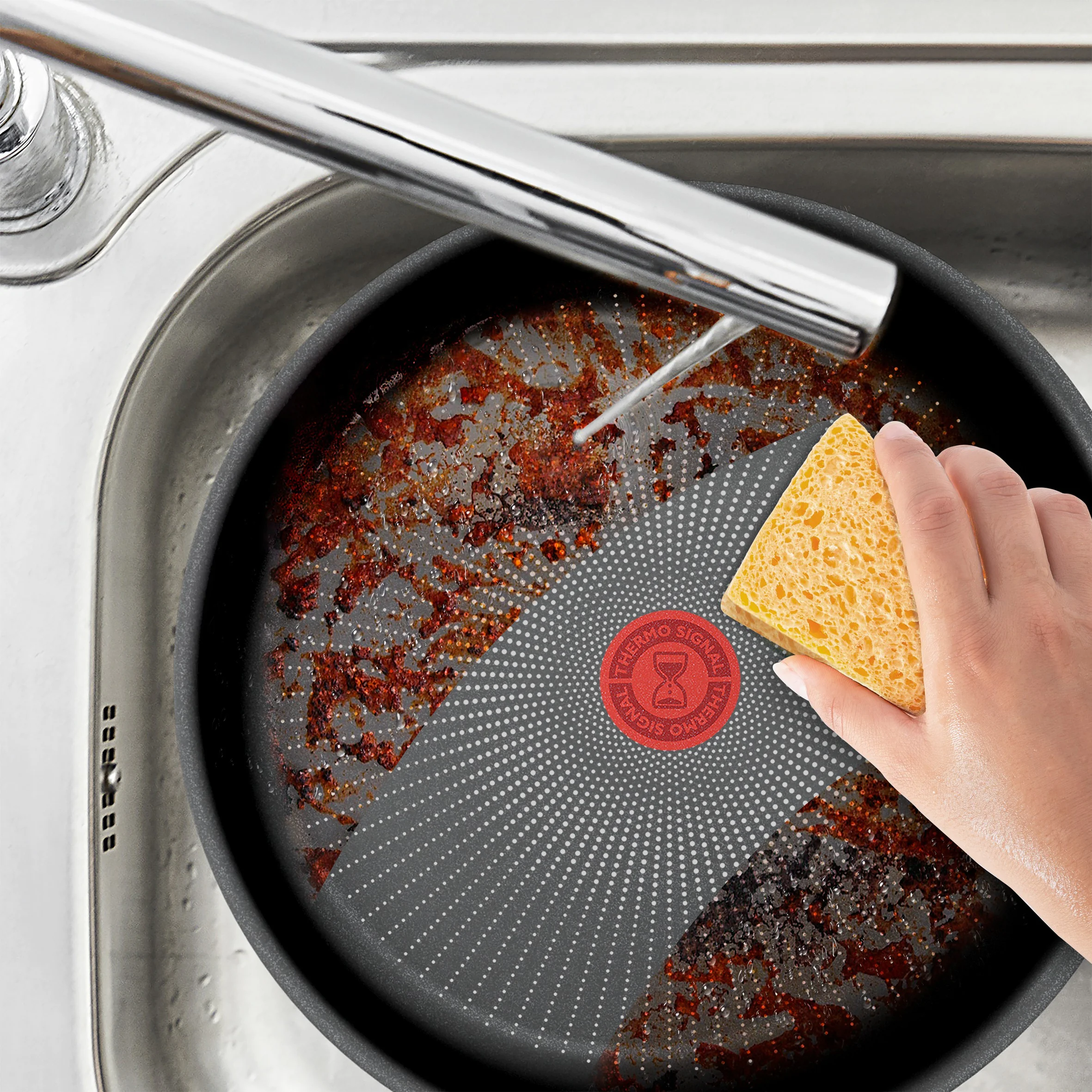 Сковорода з кришкою Tefal Resist Essential 24 см C3940443UA